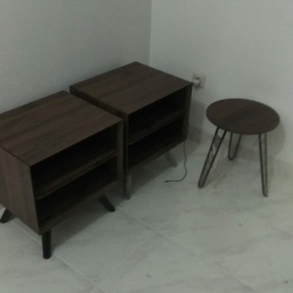 Meja keci / nakas ranjang -st 312